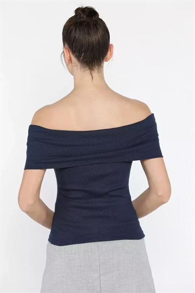 Madonna Yaka Kaşkorse Bluz