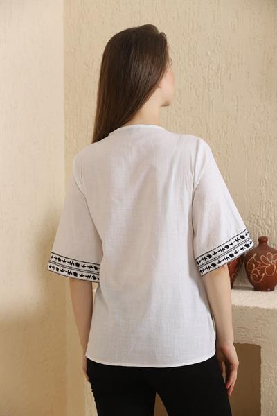 Nakışlı Kapri Kol Bluz