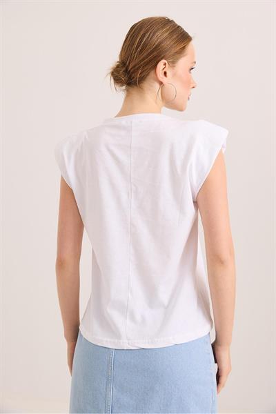 Omuz Vatkalı Önü Taş Detaylı Tshirt