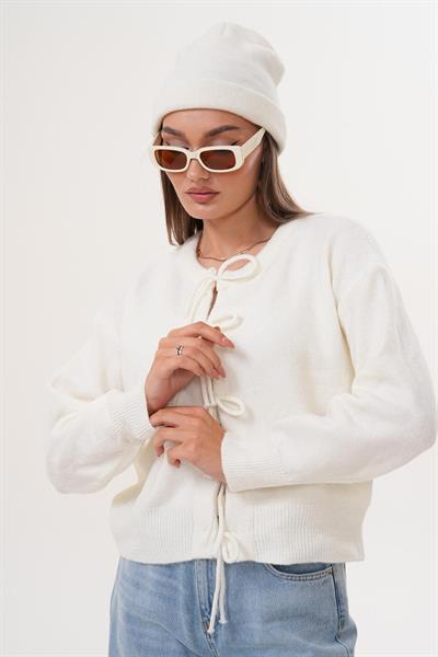 Önü Bağcık Detaylı Triko Örme Hırka