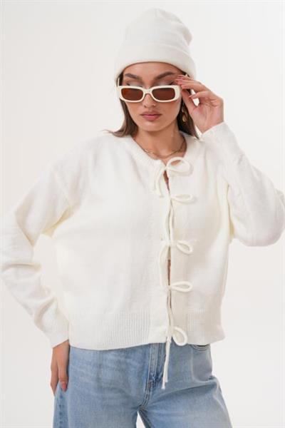 Önü Bağcık Detaylı Triko Örme Hırka