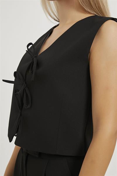 Önü Bağlamalı Astarlı Yelek