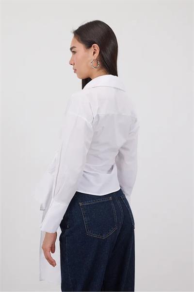 Önü Bağlamalı Tensel Gömlek