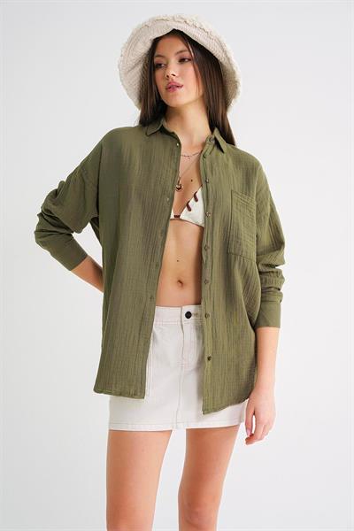 Önü Düğmeli Tek Cepli Oversize Müslin Gömlek