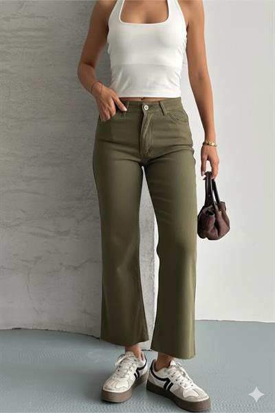 Paça Kesik Likralı Mom Jeans Pantolon