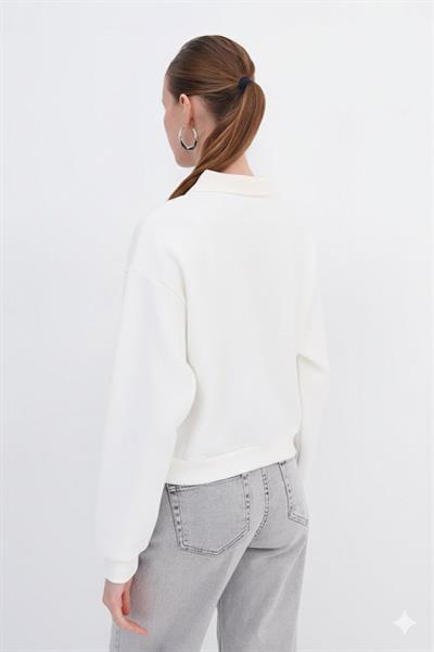 Polo Yakalı Nakış İşlemeli Sweatshirt