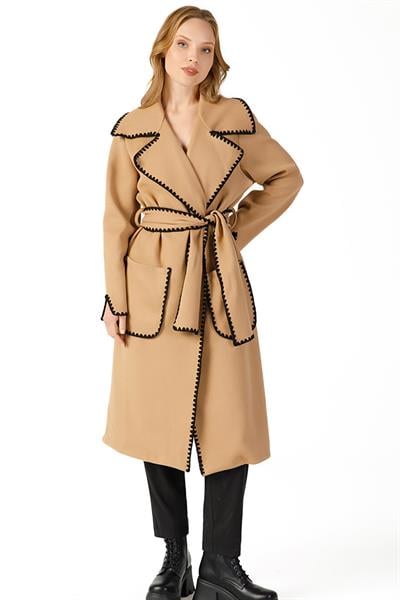 Şal Yakalı Nakışlı Kaban