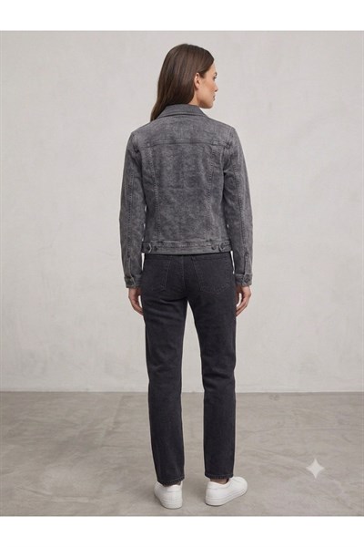 Slim Fit Cep Kapaklı Düğmeli Jean Ceket