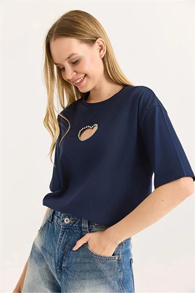 Taşlı Kalp Dekolteli Bisiklet Yaka Tshirt