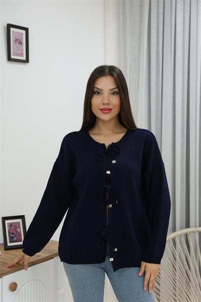 Üç Bağlamalı Triko Hırka