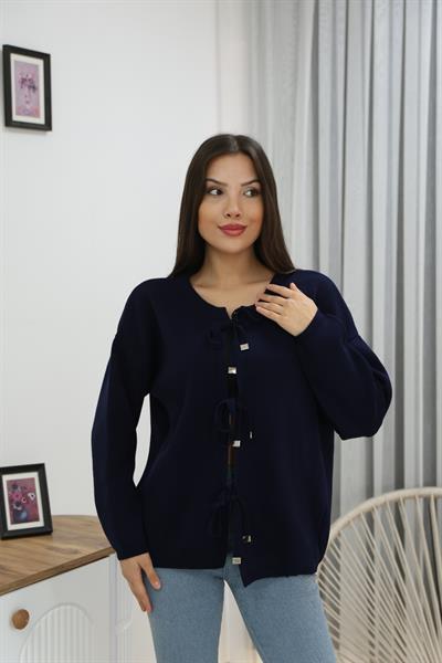 Üç Bağlamalı Triko Hırka