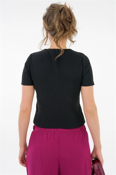 V Metal Aksesuarlı Ottoman Kumaş Crop Bluz