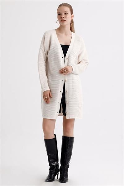 V Yaka Düğmeli Triko Hırka