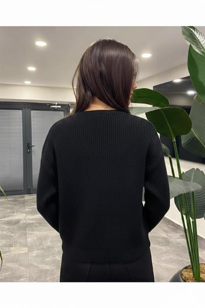 V Yaka Düğmeli Triko Hırka