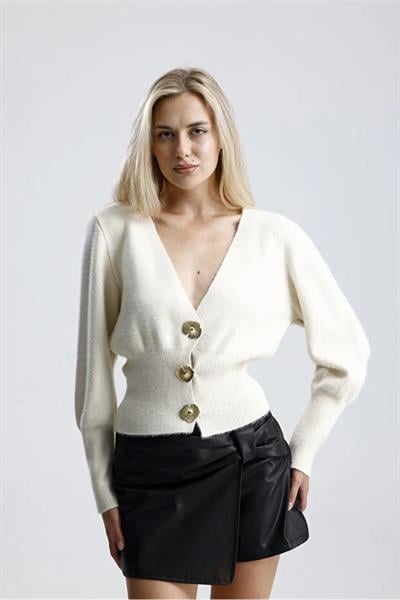 V Yaka Metal Düğmeli Angora Hırka