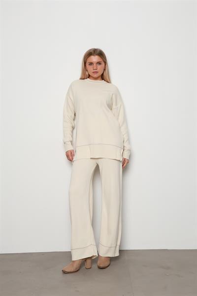 Yaka Ve Etek Ucu Detaylı İkili Triko Takım