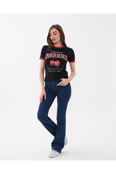 Yaka ve Kol Biyeli Kiraz Desen Tshirt