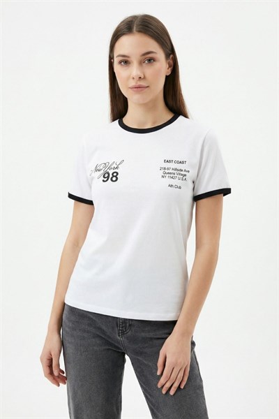 Yaka ve Kol Biyeli Yazı Baskılı Tshirt