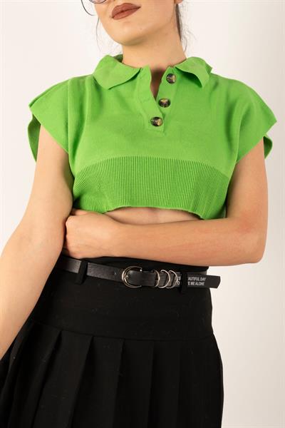 Yakalı Düğmeli Kısa Kazak