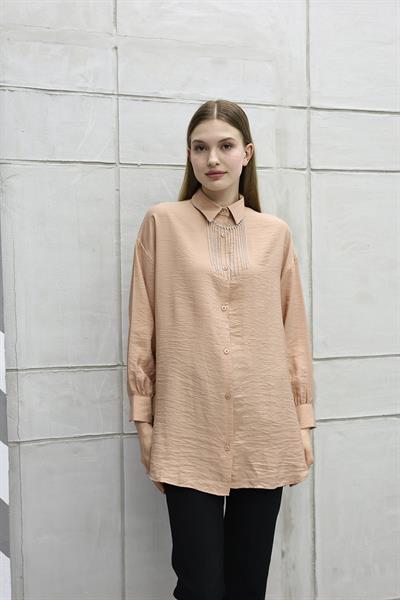 Yan Yırtmaçlı Kolyeli Gömlek