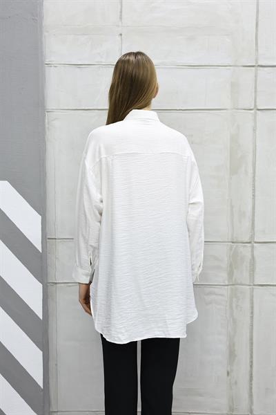 Yan Yırtmaçlı Kolyeli Gömlek