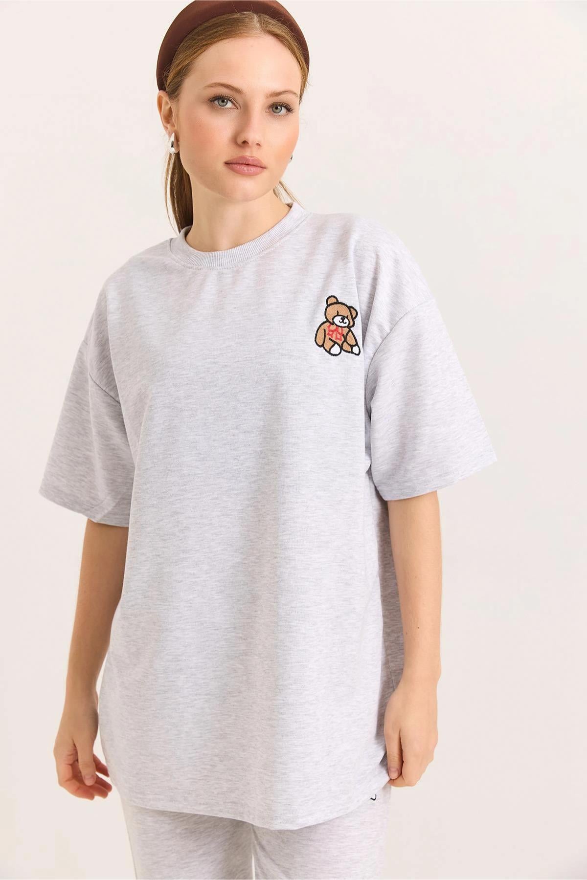 Ayıcık Nakışlı İki İp TshirtKADIN T-SHİRT