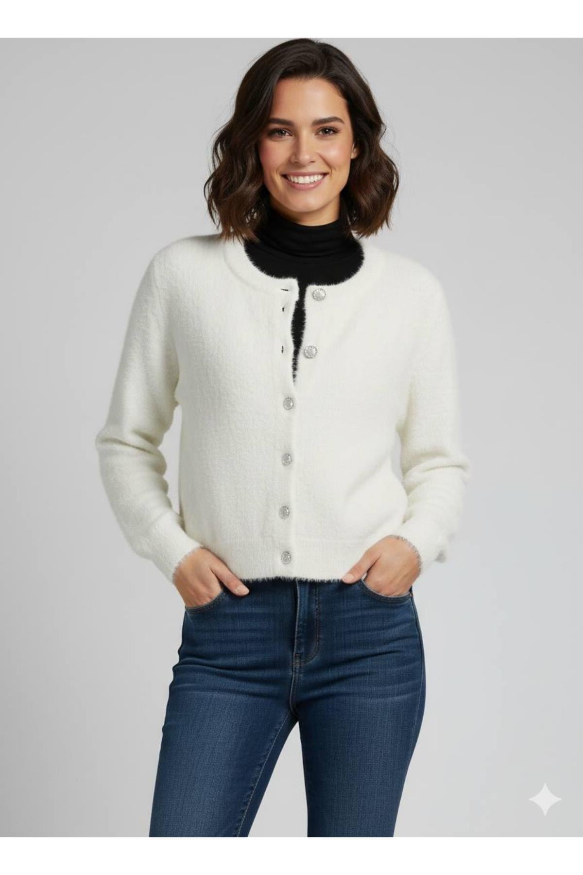 Bisiklet Yaka Sakallı İnci Düğmeli Triko HırkaKADIN HIRKA