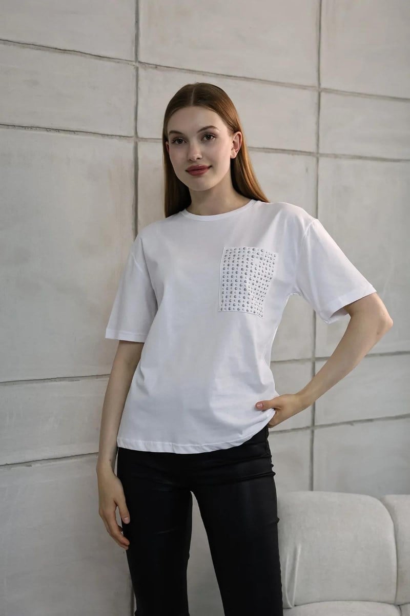 Cebi Taş Detaylı TshirtKADIN T-SHİRT
