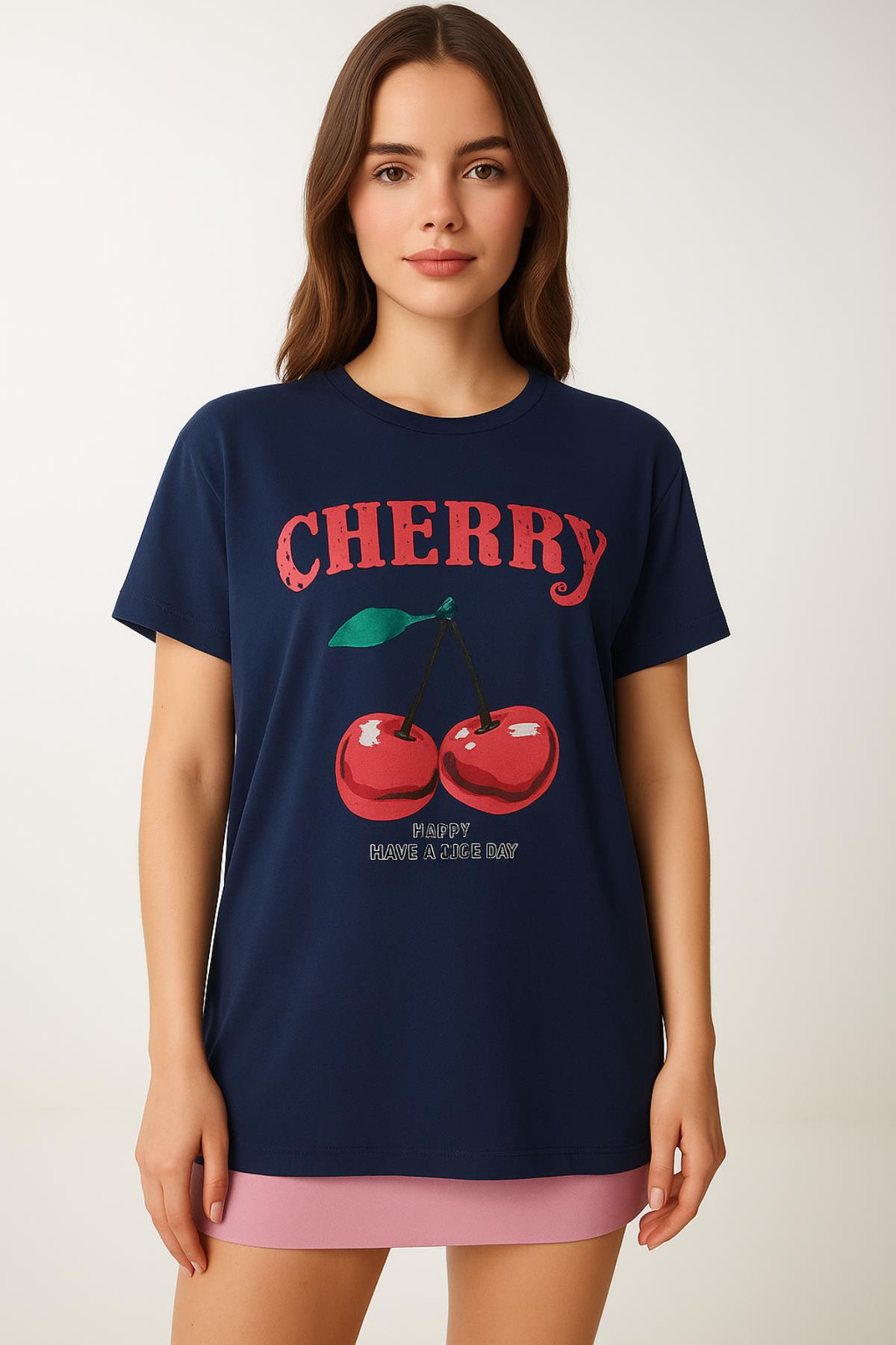Cherry Baskılı Oversize TshirtKADIN T-SHİRT