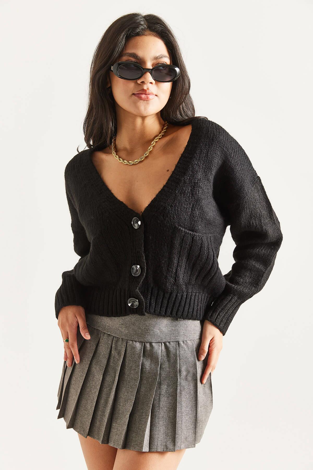 Düğmeli Crop HırkaKADIN HIRKA