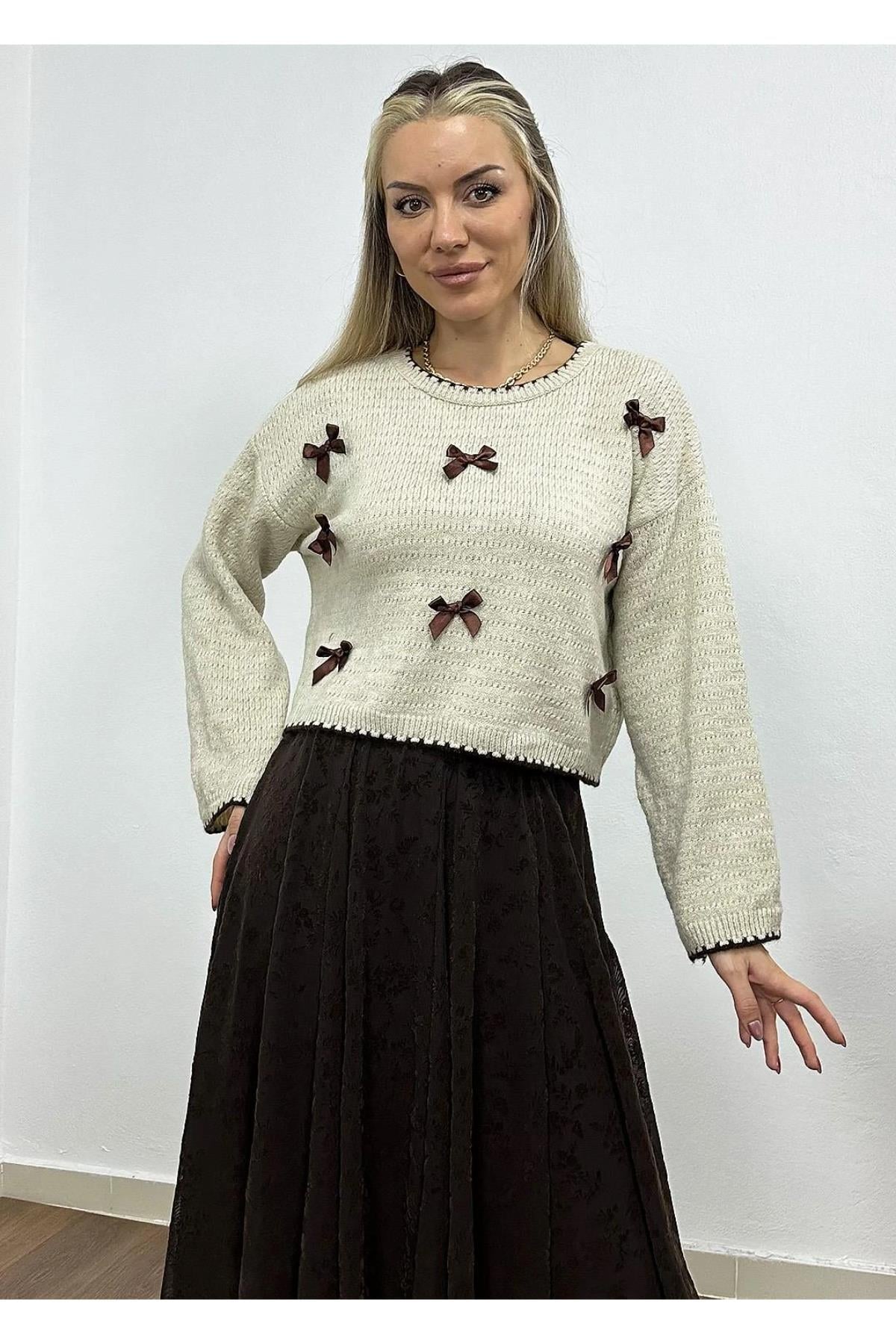 Fiyonk Detaylı Triko Örme Salaş Kısa KazakKADIN KAZAK