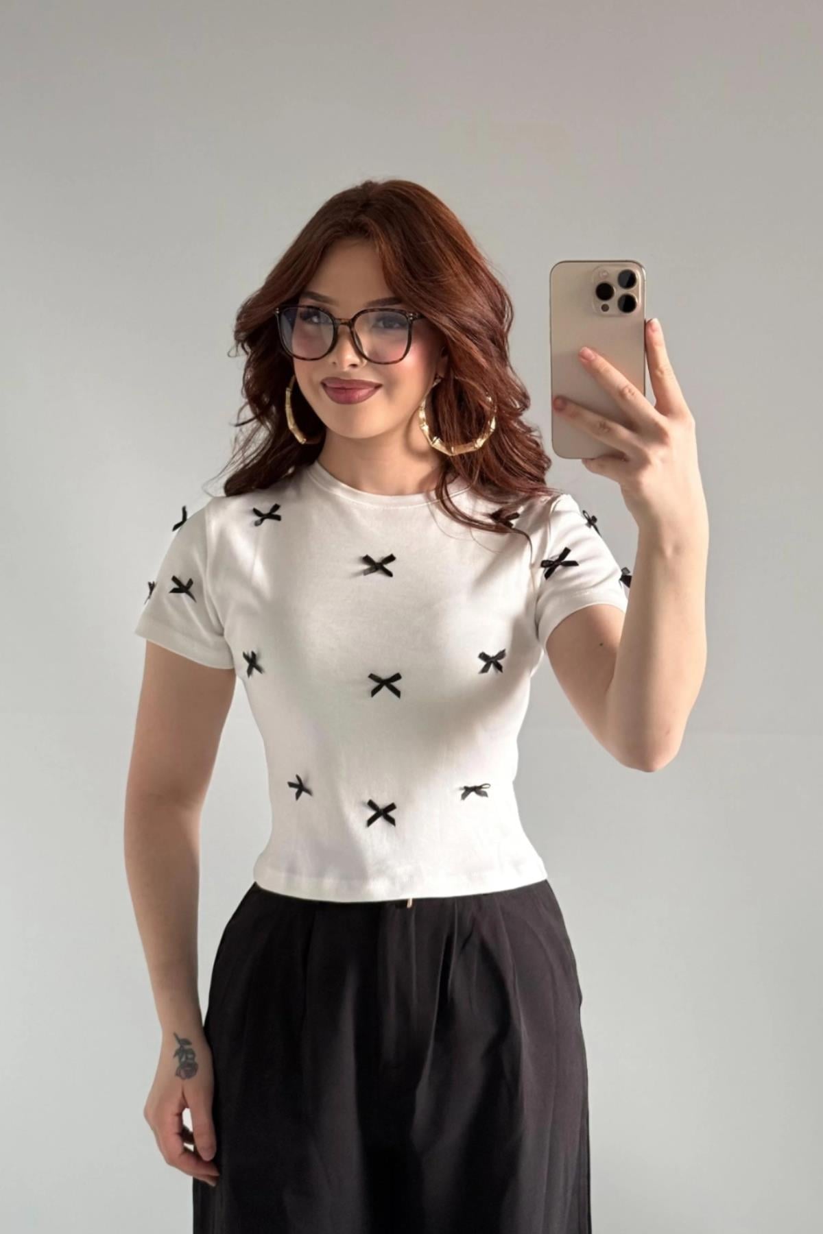 Fiyonklu Crop TshirtKADIN T-SHİRT
