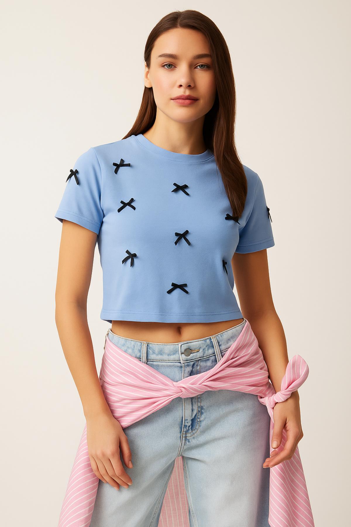 Fiyonklu Crop TshirtKADIN T-SHİRT