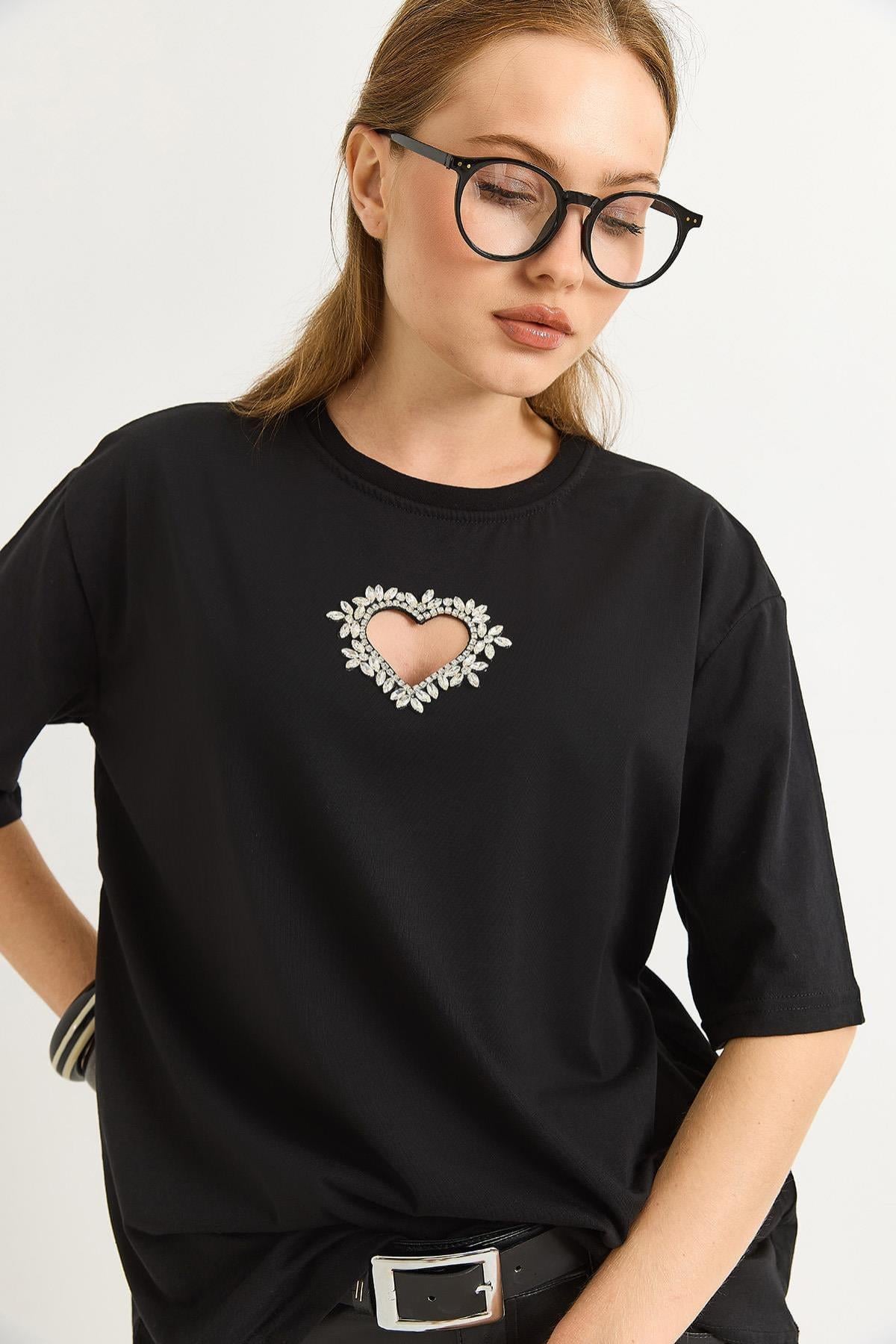 Kalp Detaylı Oversize Kadın TshirtKADIN T-SHİRT