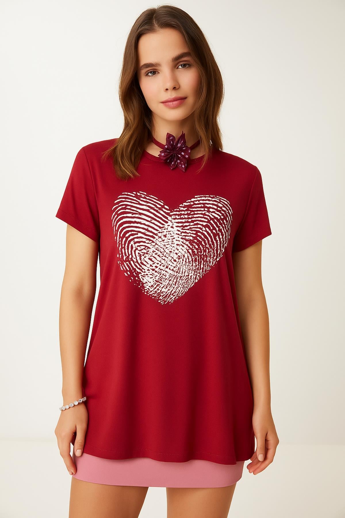 Parmak İzi Desen Kalpli Salaş TshirtKADIN T-SHİRT