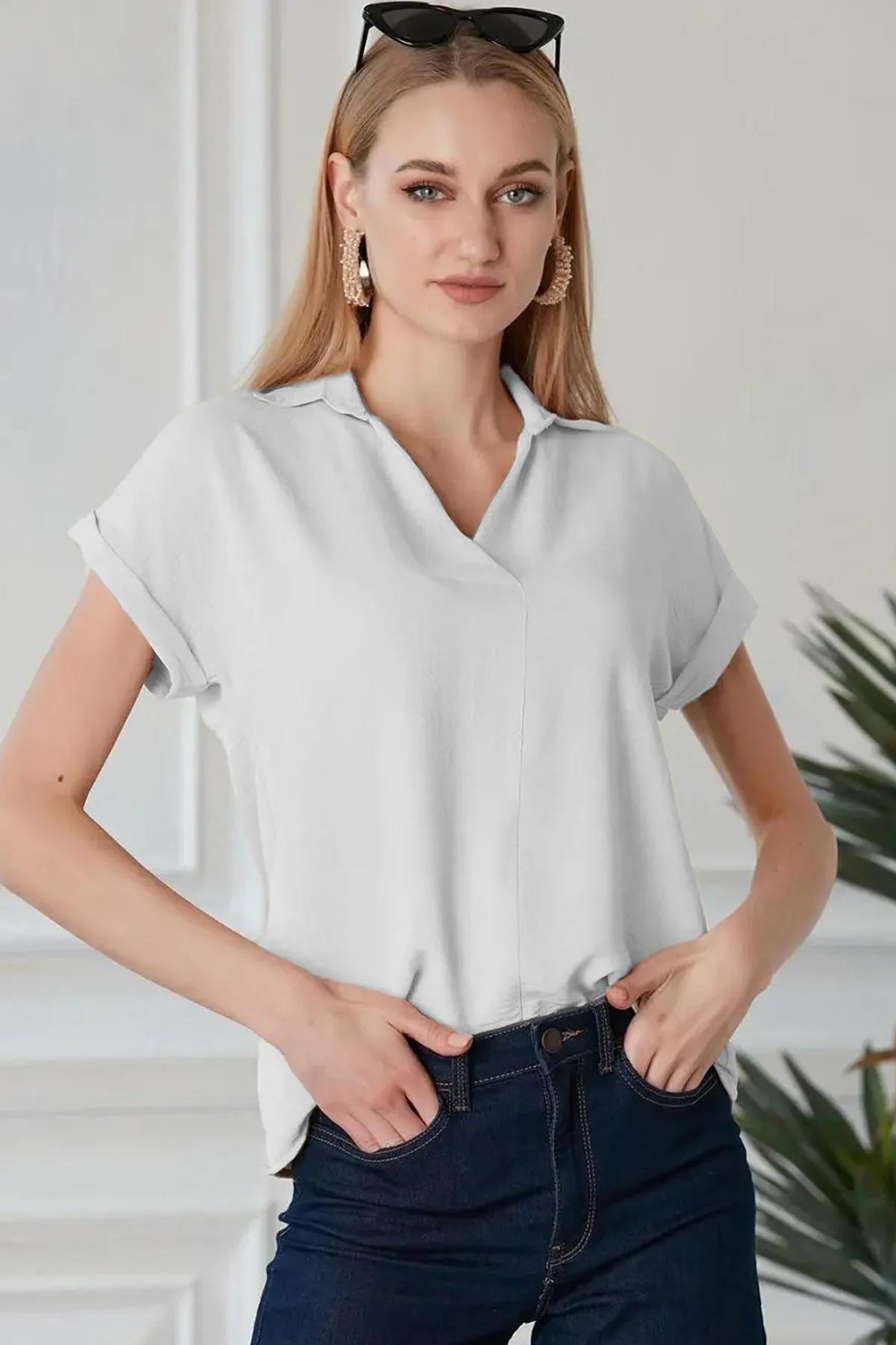 Polo Yaka Önü Tek Şeritli T-shirtKADIN T-SHİRT