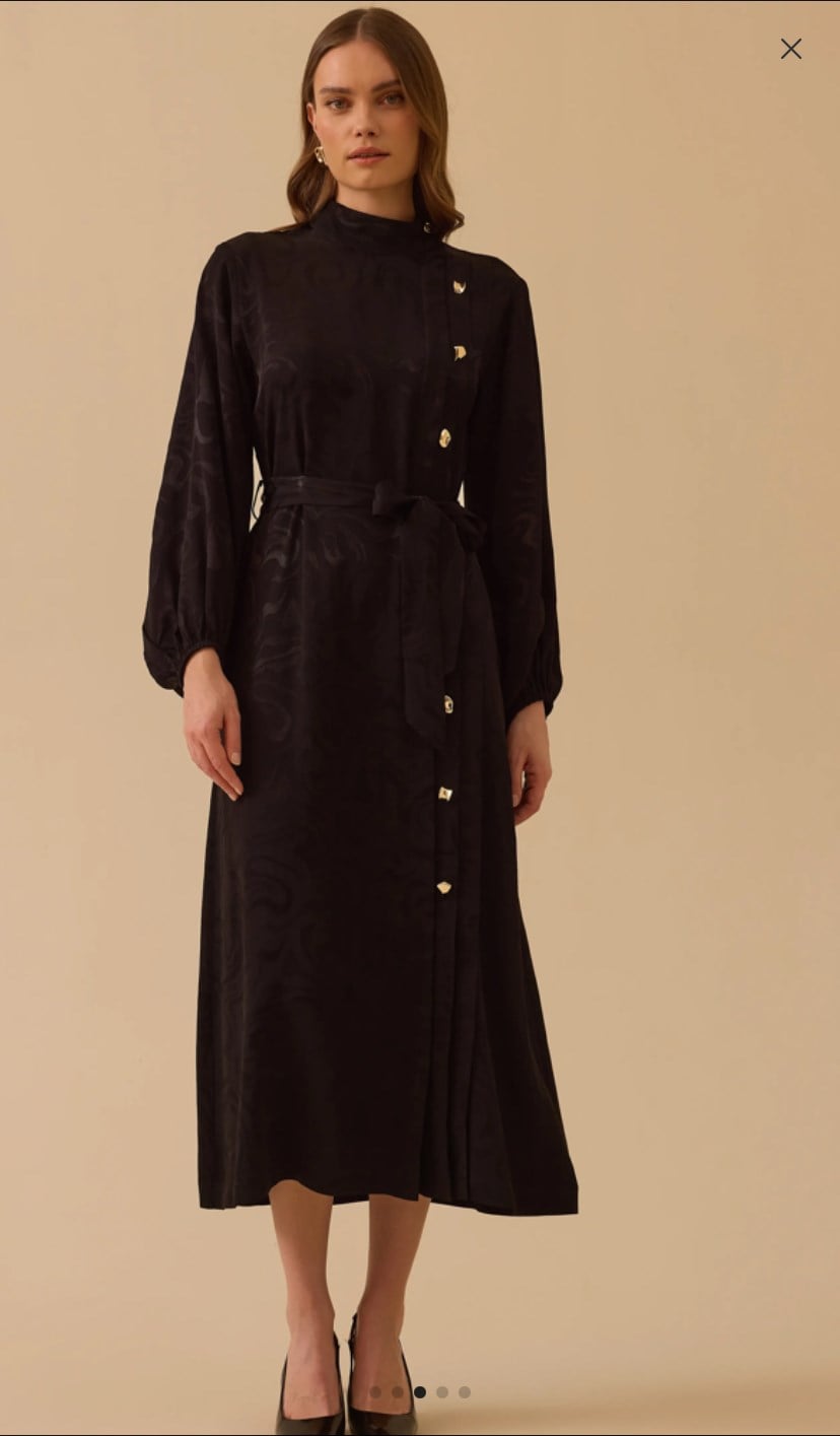 SEÇİL KUŞAKLI DESENLİ JAKAR VİSKOZ ELBİSE