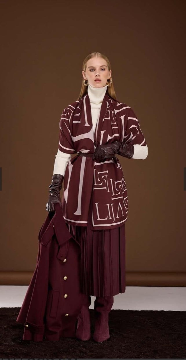 Lija Çoklu Logo %100 Krep İpek Şal 70.200