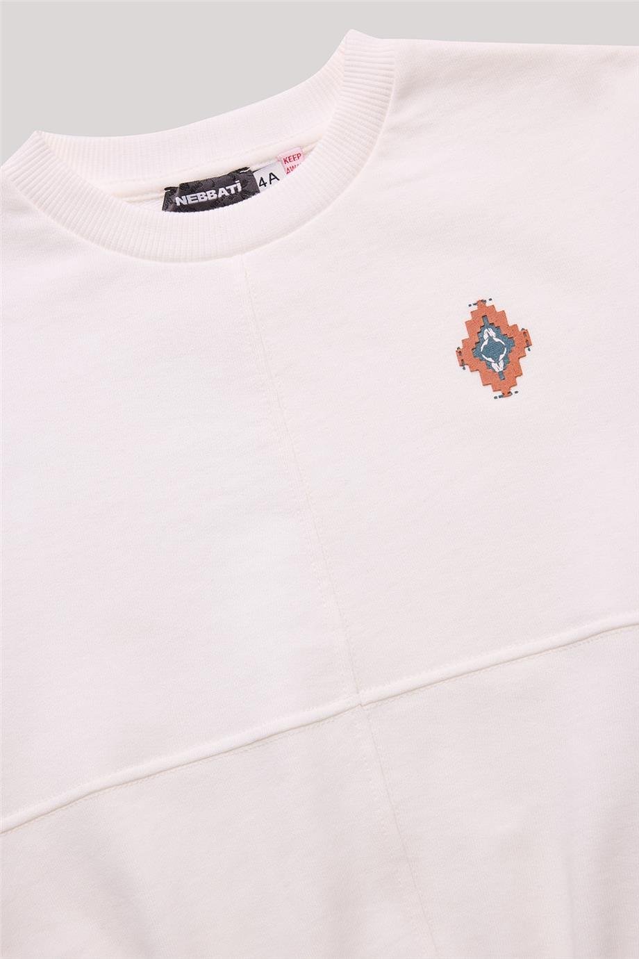 Nebbati Erkek Çocuk Ekru Nakışlı Sweatshirt