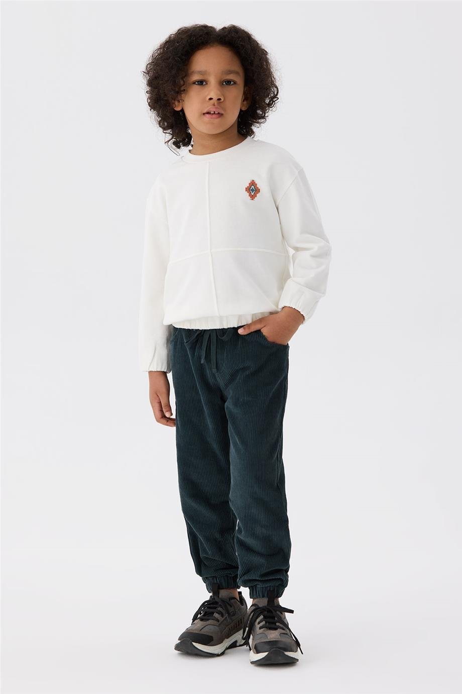 Nebbati Erkek Çocuk Ekru Nakışlı Sweatshirt
