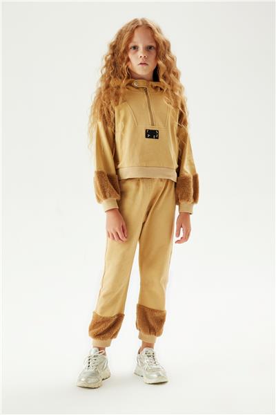 Tyess Kız Çocuk Bej Peluş Detaylı Kapüşonlu Eşofman Üstü