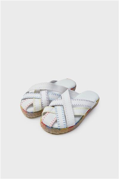 Tyess Kız Çocuk Renkli Dikiş Detaylı Hasır Taban Beyaz Terlik