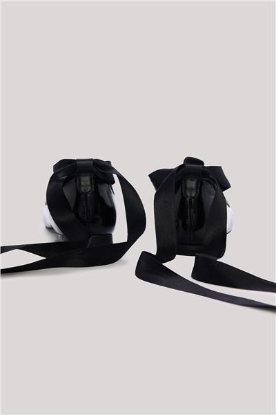 Tyess Kız Çocuk Siyah Kurdeleli Babet