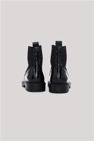 Tyess Kız Çocuk Zincir Detaylı Rugan Bot