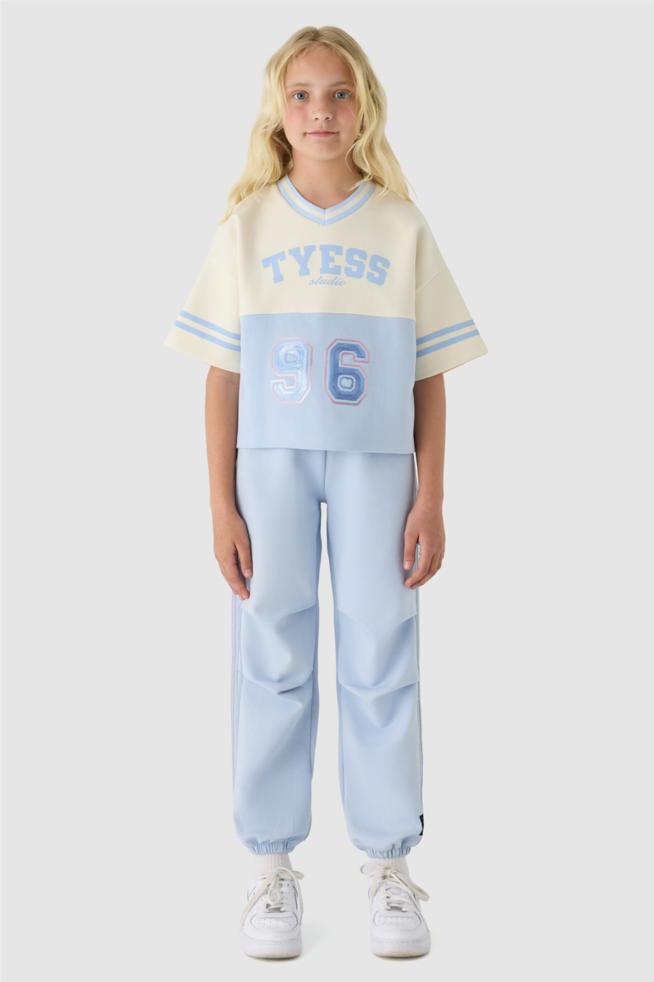 Tyess Kız Çocuk V Yaka Crop Sweatshirt