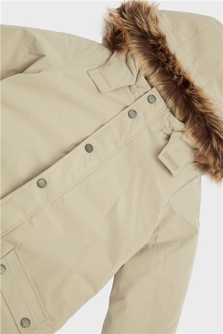 Guess Erkek Çocuk Kum Mont