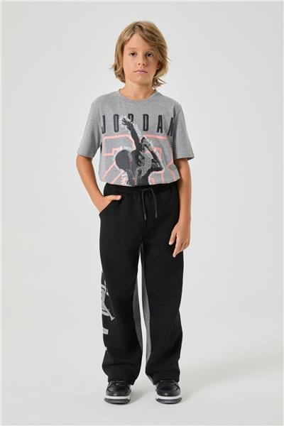 Air Jordan Erkek Çocuk Siyah Eşofman AltıAir Jordan Erkek Çocuk Siyah Eşofman Altı