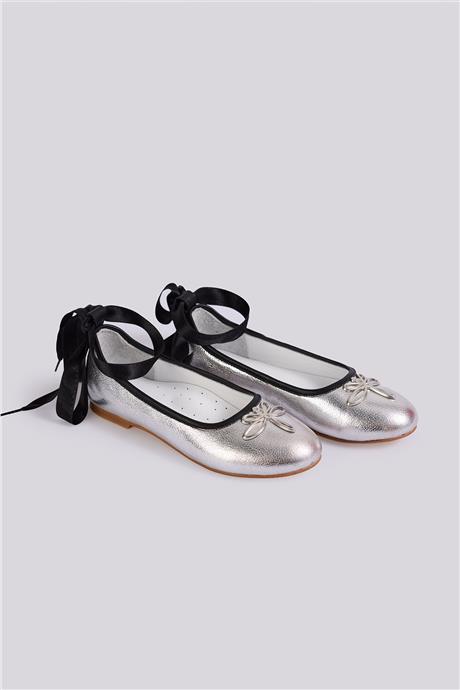 Tyess Girl Silver ShoesTyess Girl Silver Shoes