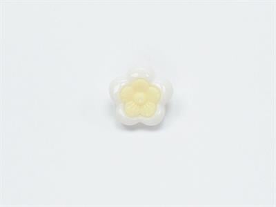 5 Flower Figure Buttons White, Light Green 15mm long