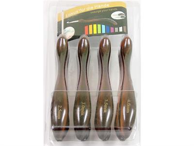 8 Sizes Ergonomic Crochet Hook Set Brown